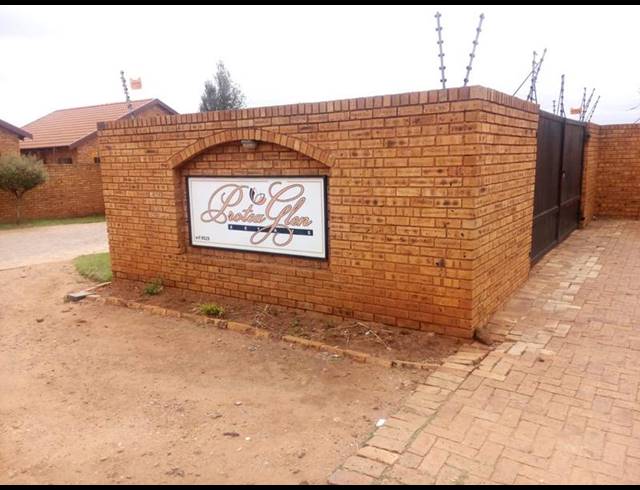 3 BEDROOM HOUSE FOR SALE IN PROTEA GLEN EXT